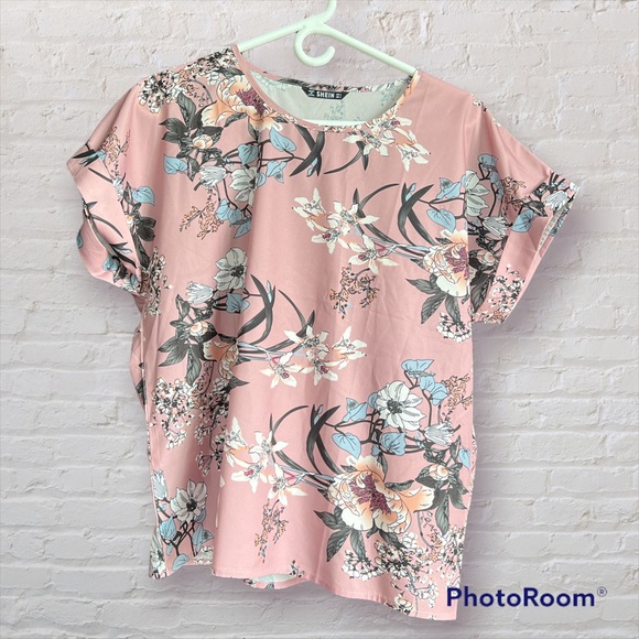 Womens short sleeve floral blouse - Picture 1 of 3